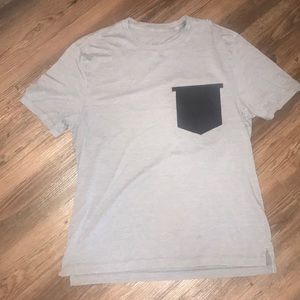 Men’s Lululemon t-shirt